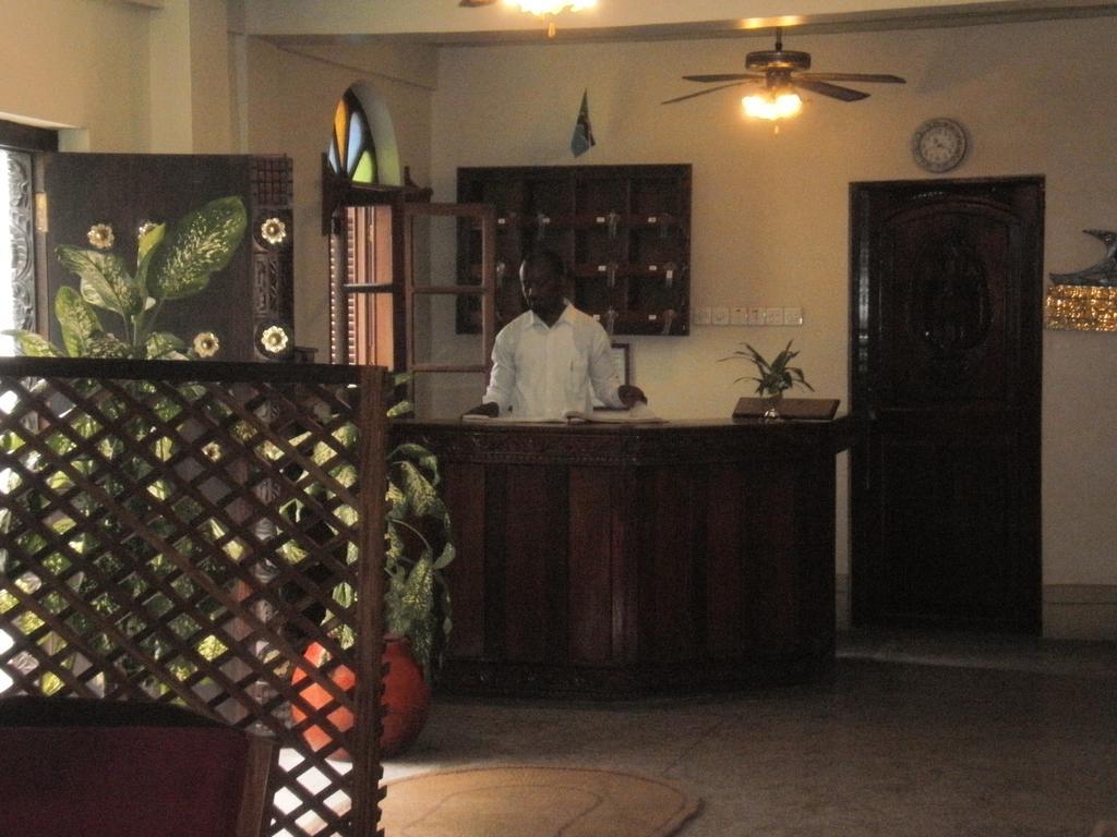 Asmini Palace Hotel Zanzibar Exterior photo