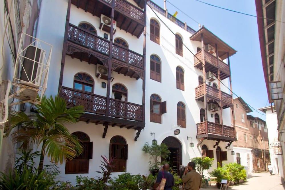 Asmini Palace Hotel Zanzibar Exterior photo